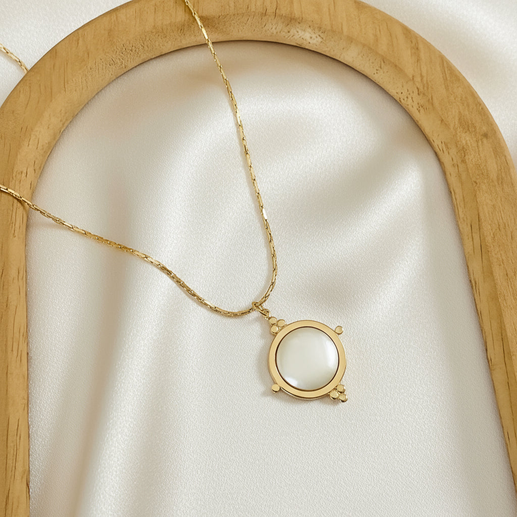 Collier médaillon Naël