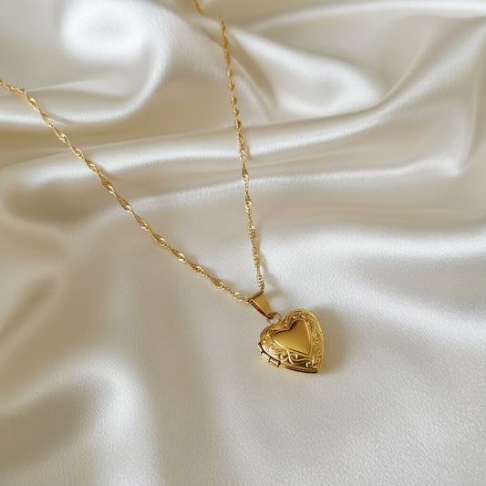Collier médaillon coeur