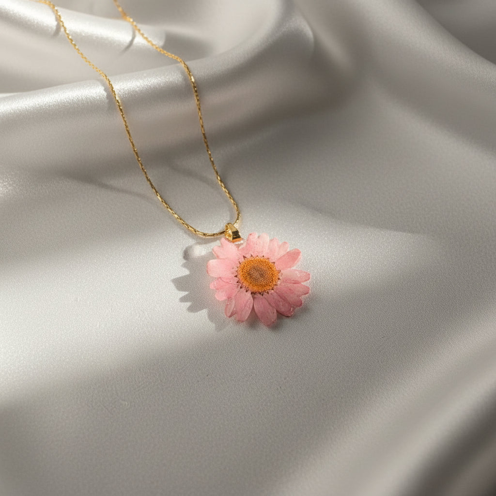Collier or Marguerite rose