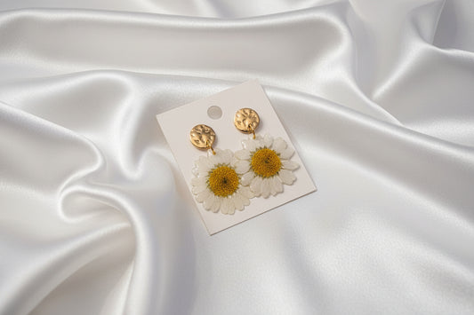 Boucles d'oreille or petite Marguerite blanche
